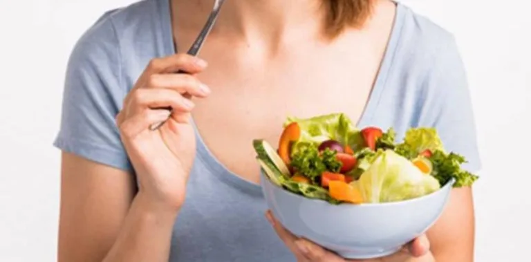 Los sorprendentes beneficios que tiene masticar bien los alimentos