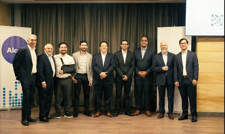 Multinacionales firman alianza para presencia de equipos médicos en RD