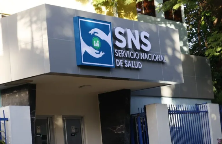 SNS fortalece Red Pública con más de 900 nombramientos