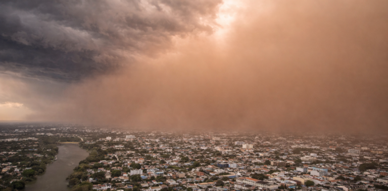 Calor y polvo del Sahara disparan afecciones respiratorias y de la piel (las medidas que debes tomar ya)