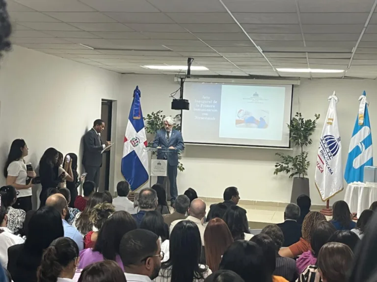 Hospital Robert Reid realiza primera inmunización con Nirsevimab para prevenir el Virus Sincitial Respiratorio