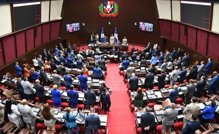 Diputados aprueban declarar 19 de noviembre día del geriatra