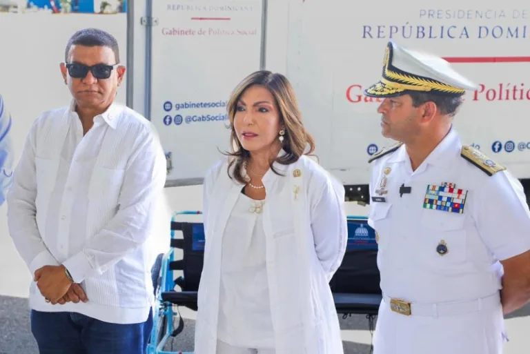 Gabinete Política Social entrega medicamentos para Venezuela