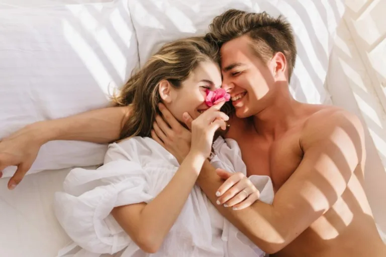¿Cómo el estrés persistente impacta la vida intima de pareja y qué recomiendan expertos para revertirlo?