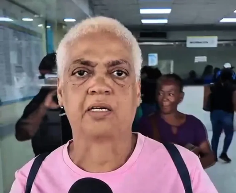 “Huelga por to’ lo lao”: pacientes expresan frustración por paro médico
