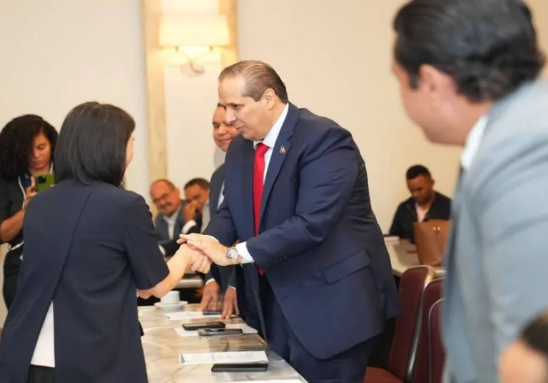 Salud y SNS fortalecen control prenatal para reducir riesgos