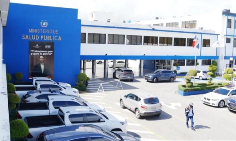 Salud despliega 5 equipos en hospitales y fortalecer calidad