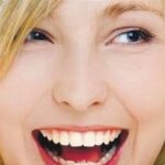 ¿Sabías que hoy puedes rejuvenecer tu sonrisa con implantes y regeneración ósea?