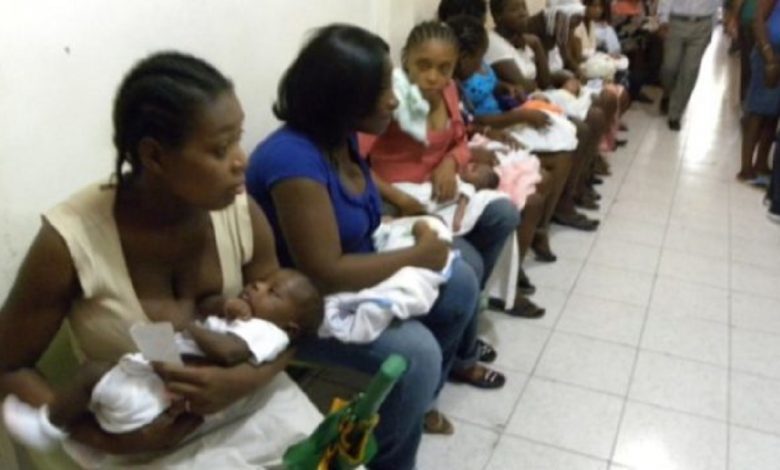 Bajan embarazos de haitianas en la República Dominicana
