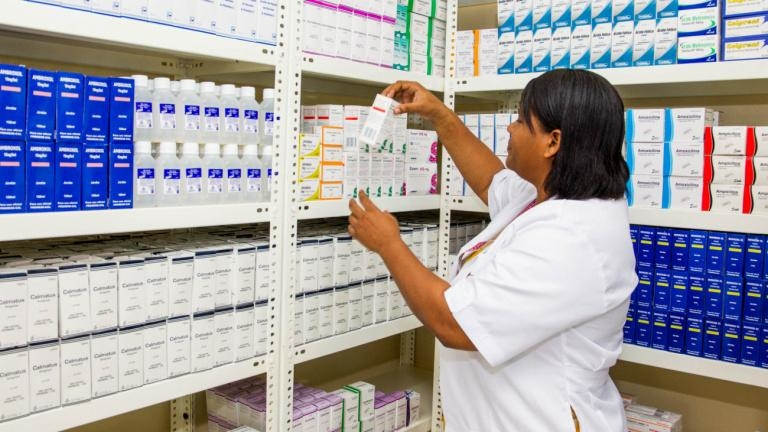 Salud Pública plantea reducir un 25 % la lista de espera de medicamentos de alto costo en menos de seis meses