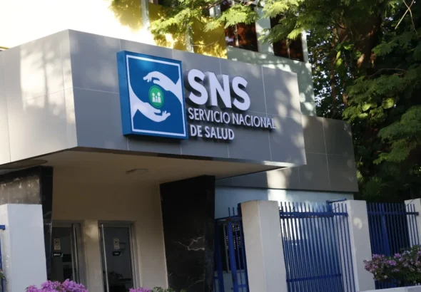 SNS afirma ha designado más de 20,000 médicos entre 2020 y 2026